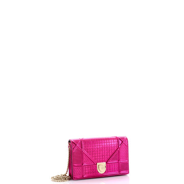 Diorama Wallet On Chain Cannage Embossed Calfskin