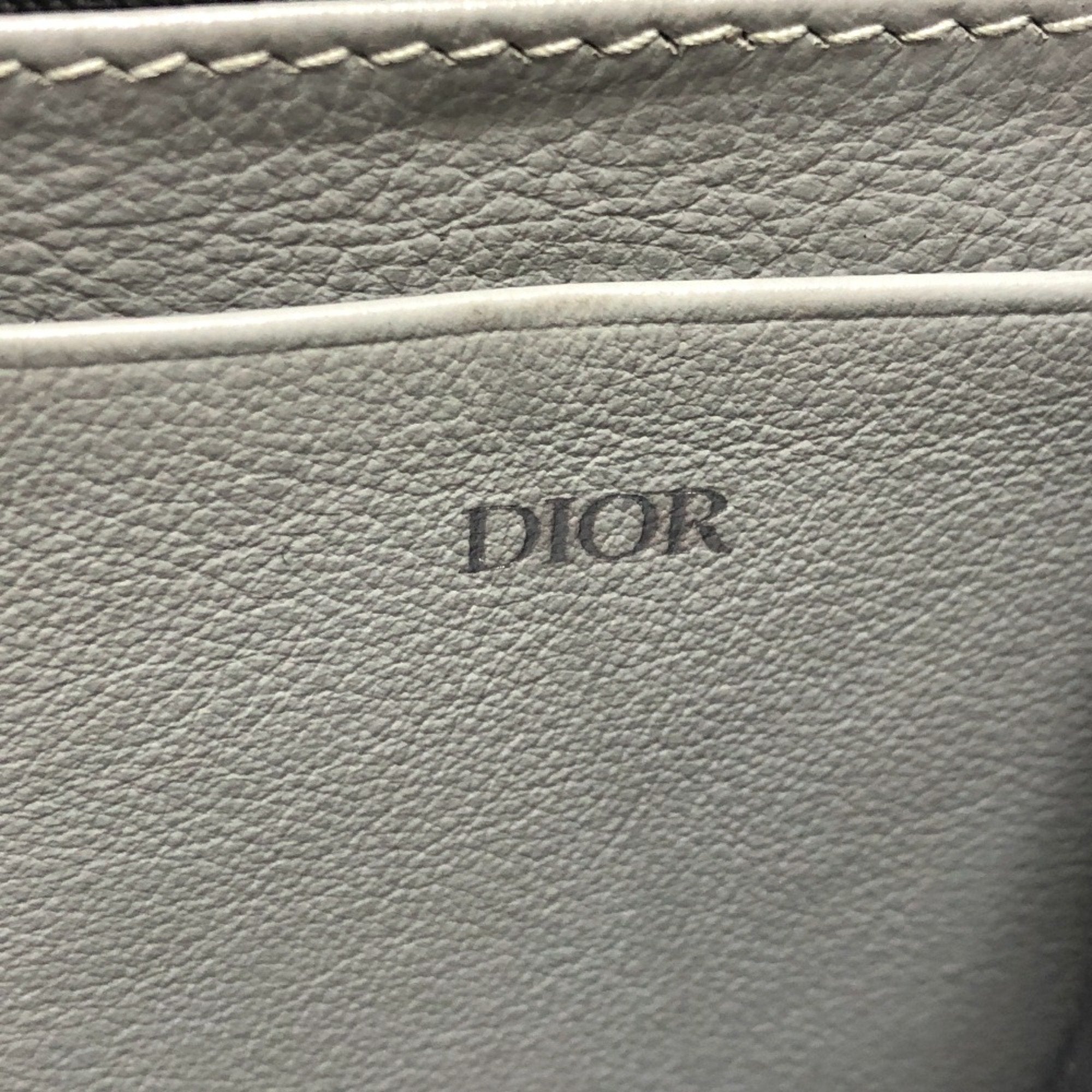 Dior --