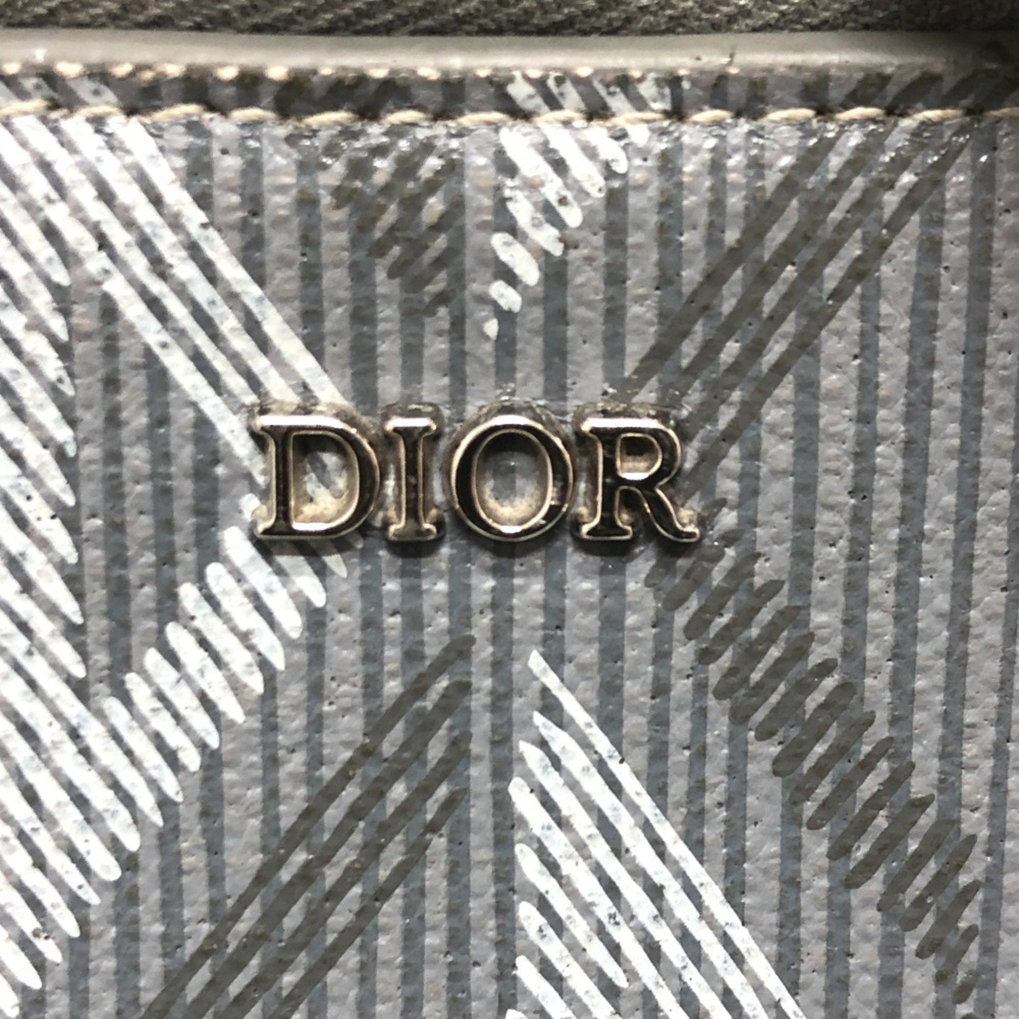 Dior --