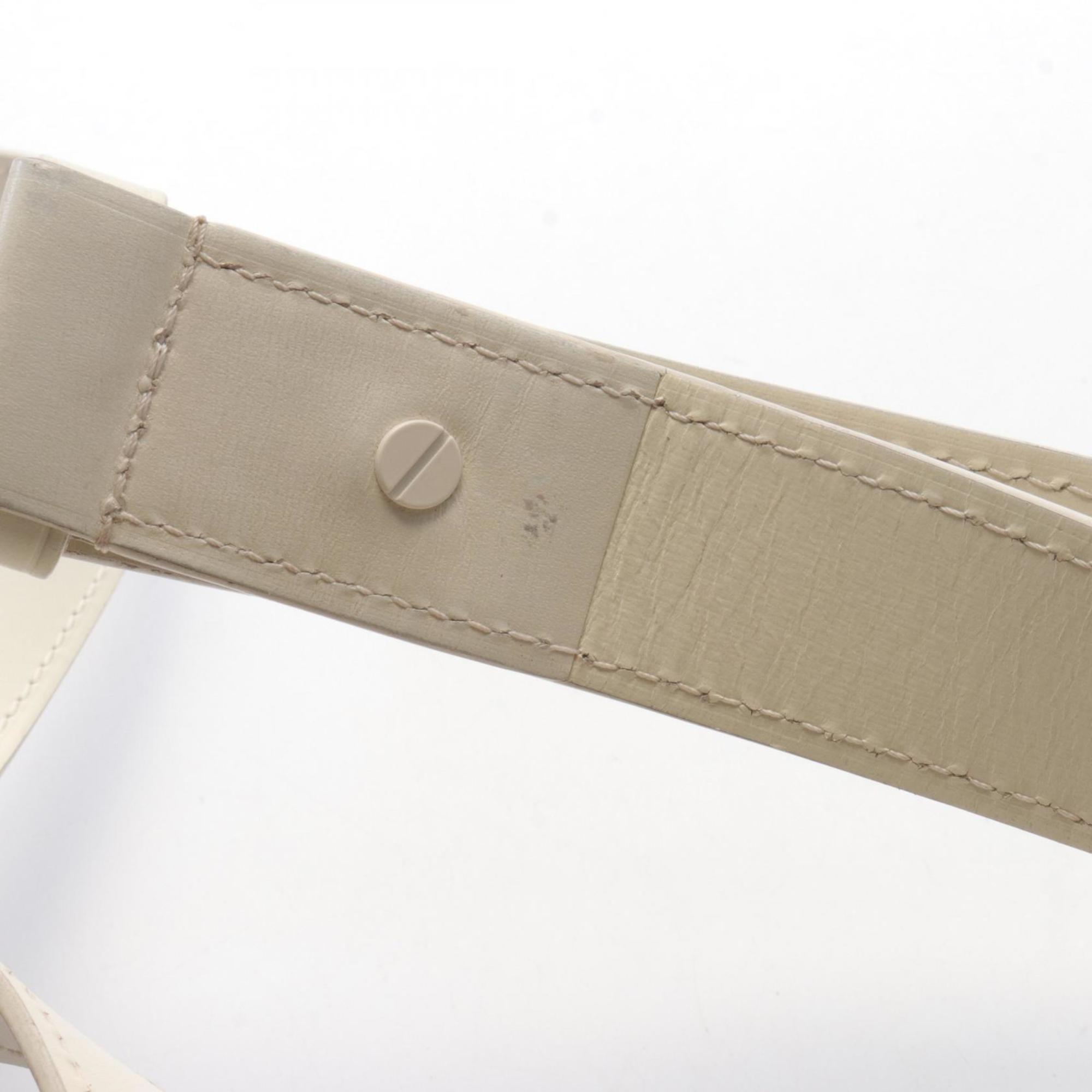 Louis Vuitton Utility Side