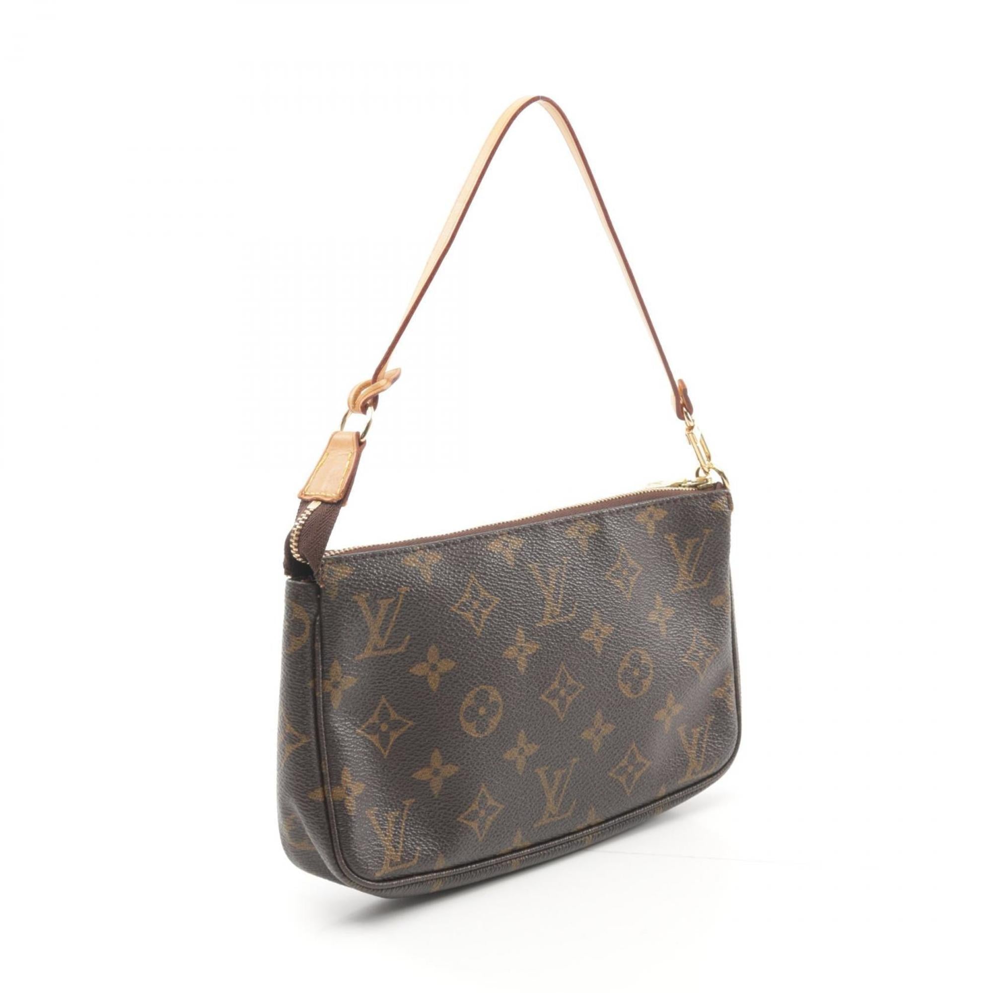 Louis Vuitton Pochette Accessoire