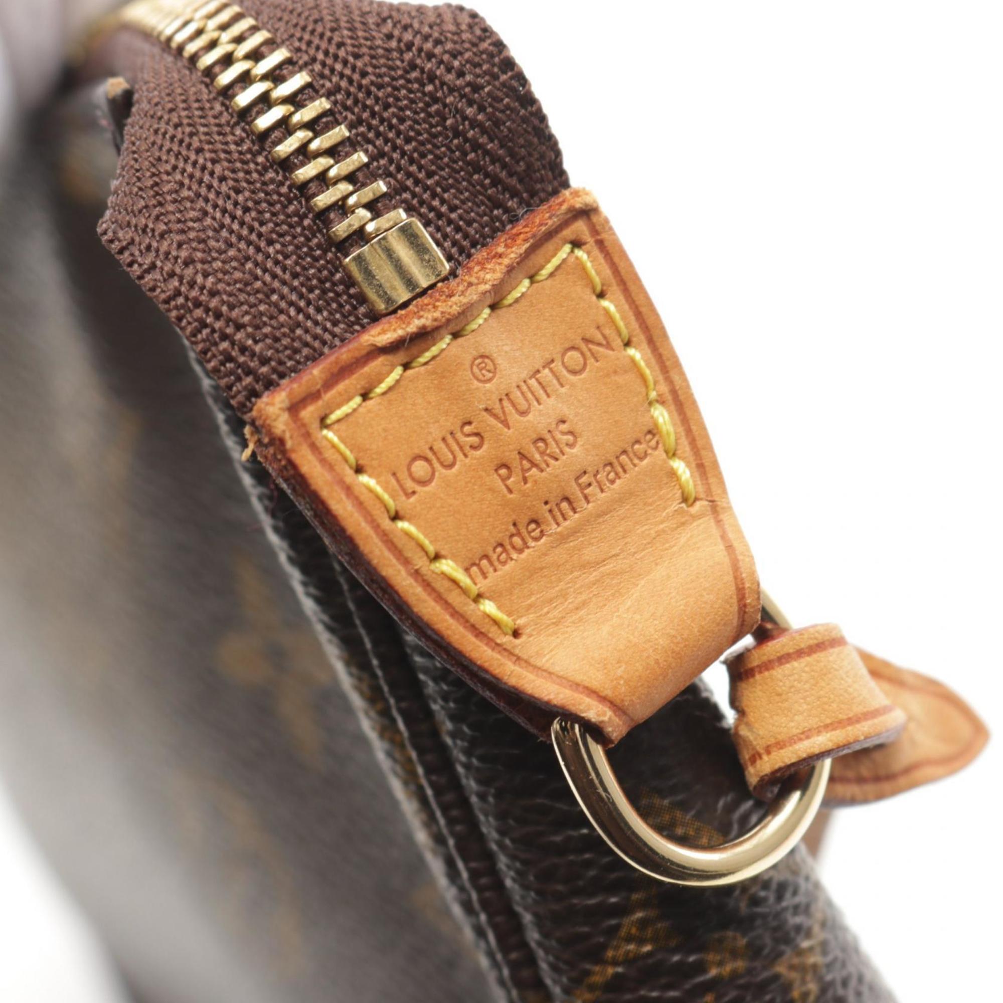 Louis Vuitton Pochette Accessoire