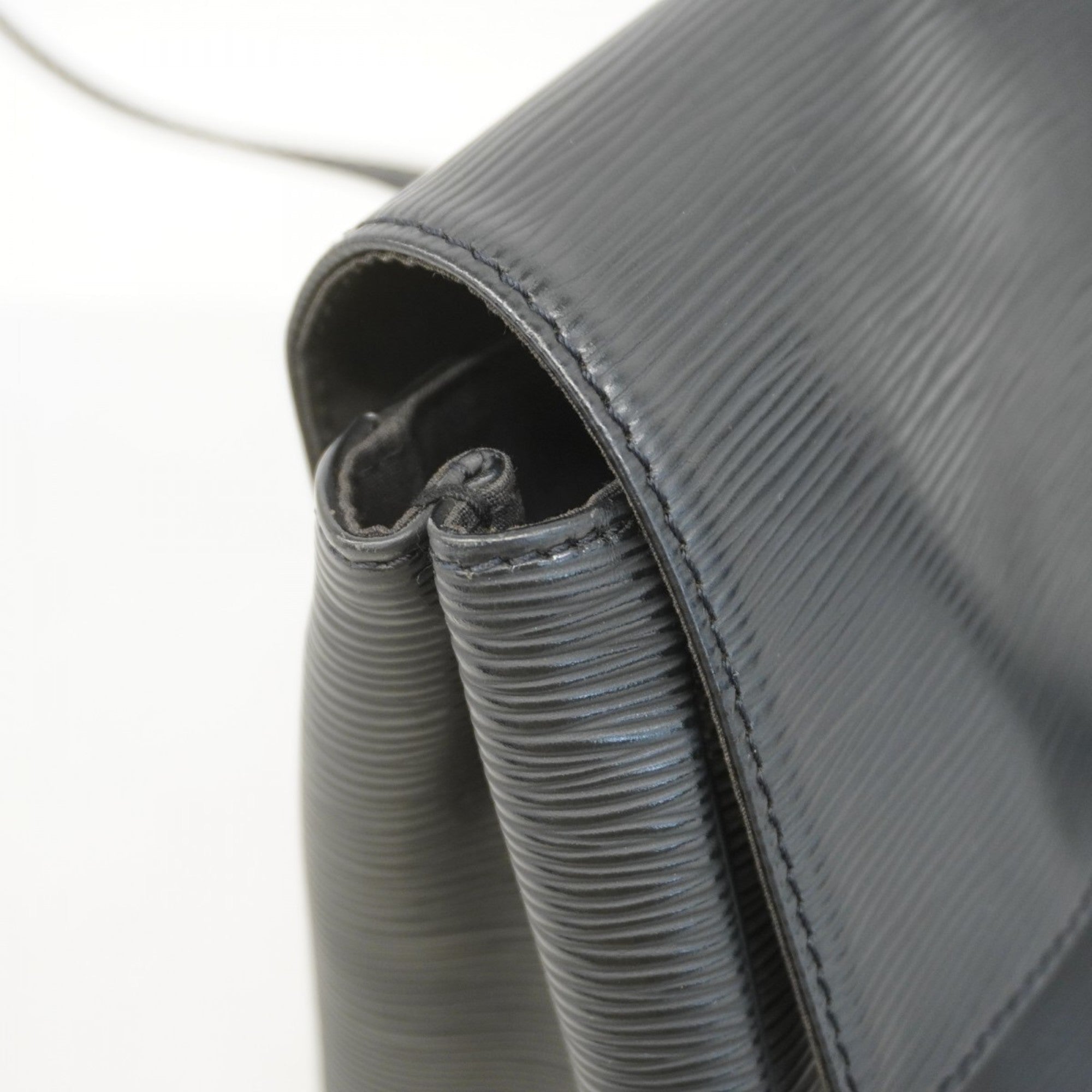 Louis Vuitton Segur