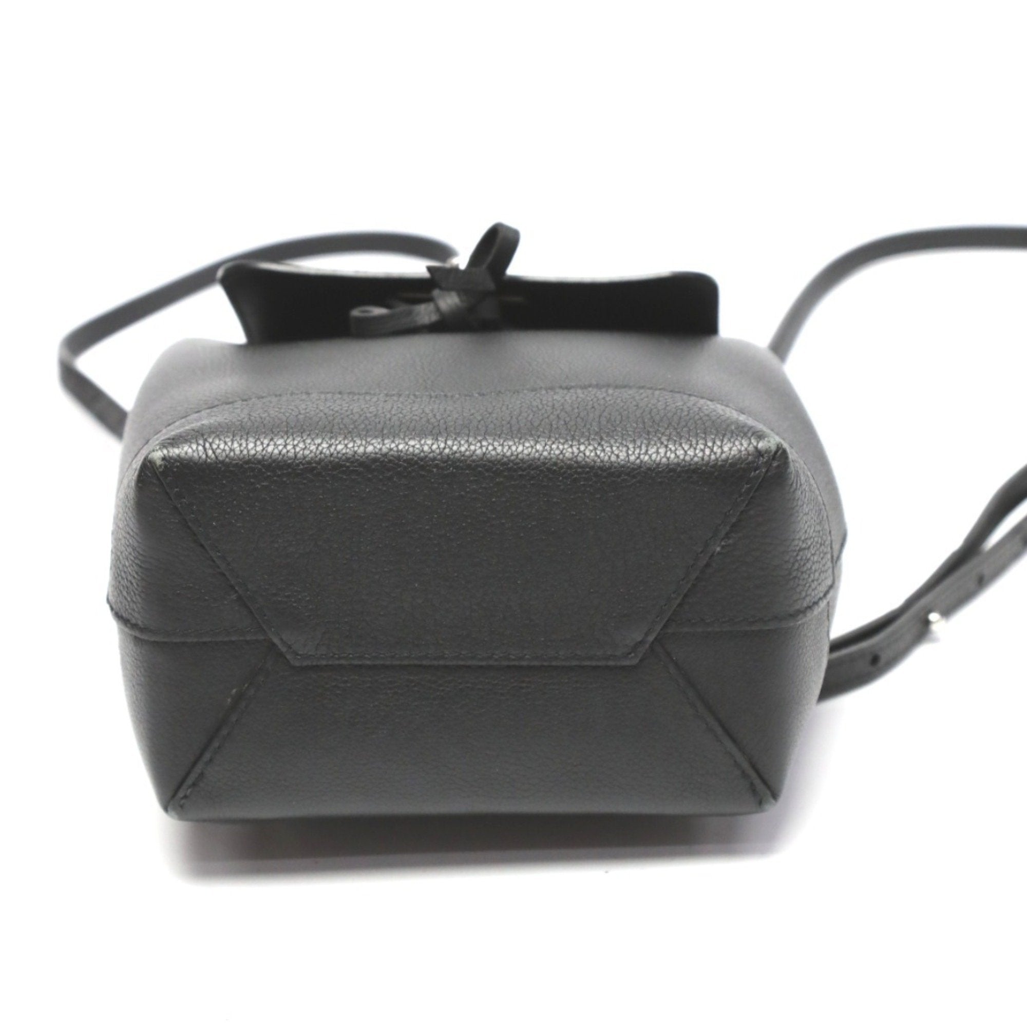 Louis Vuitton Lockme