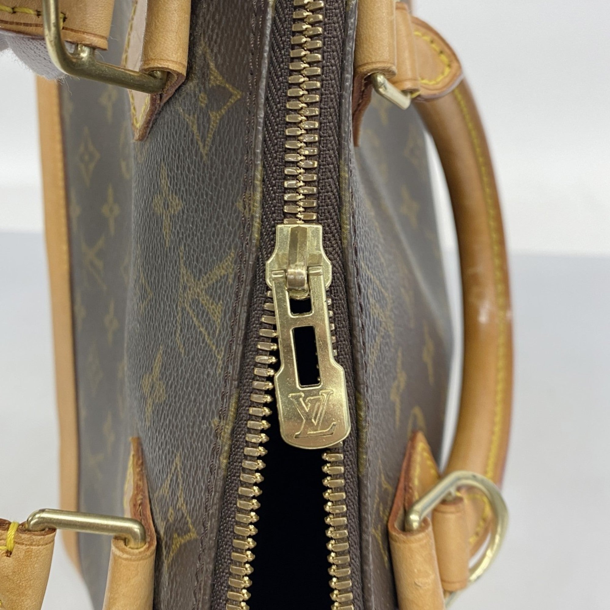 Louis Vuitton Alma