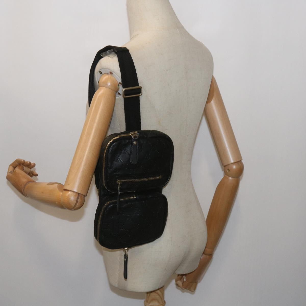 Gucci Gg Signature