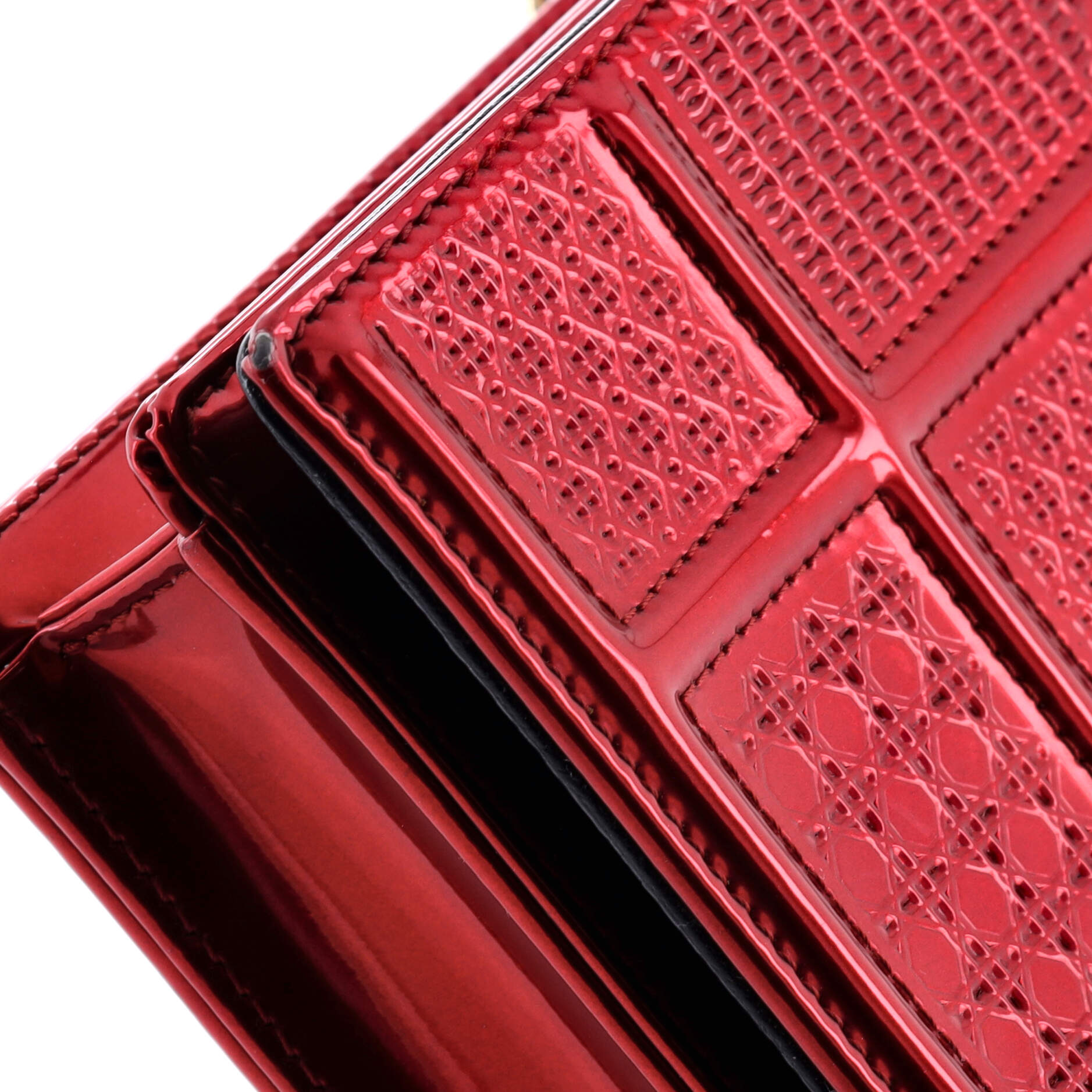 Diorama Wallet On Chain Cannage Embossed Calfskin
