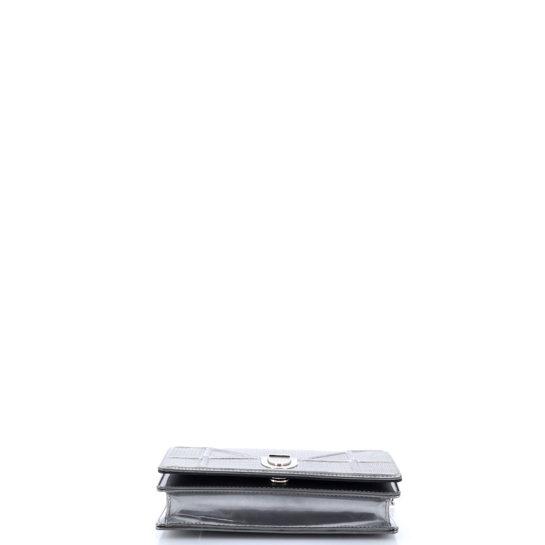 Diorama Wallet On Chain Cannage Embossed Calfskin
