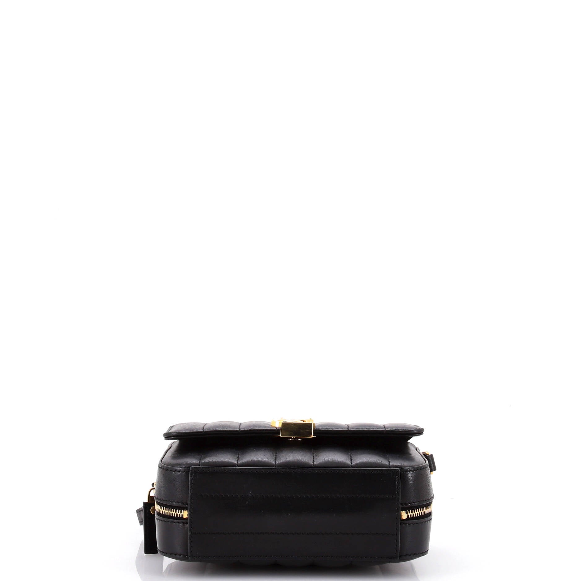 Vicky Camera Bag Vertical Quilted Leather Medium