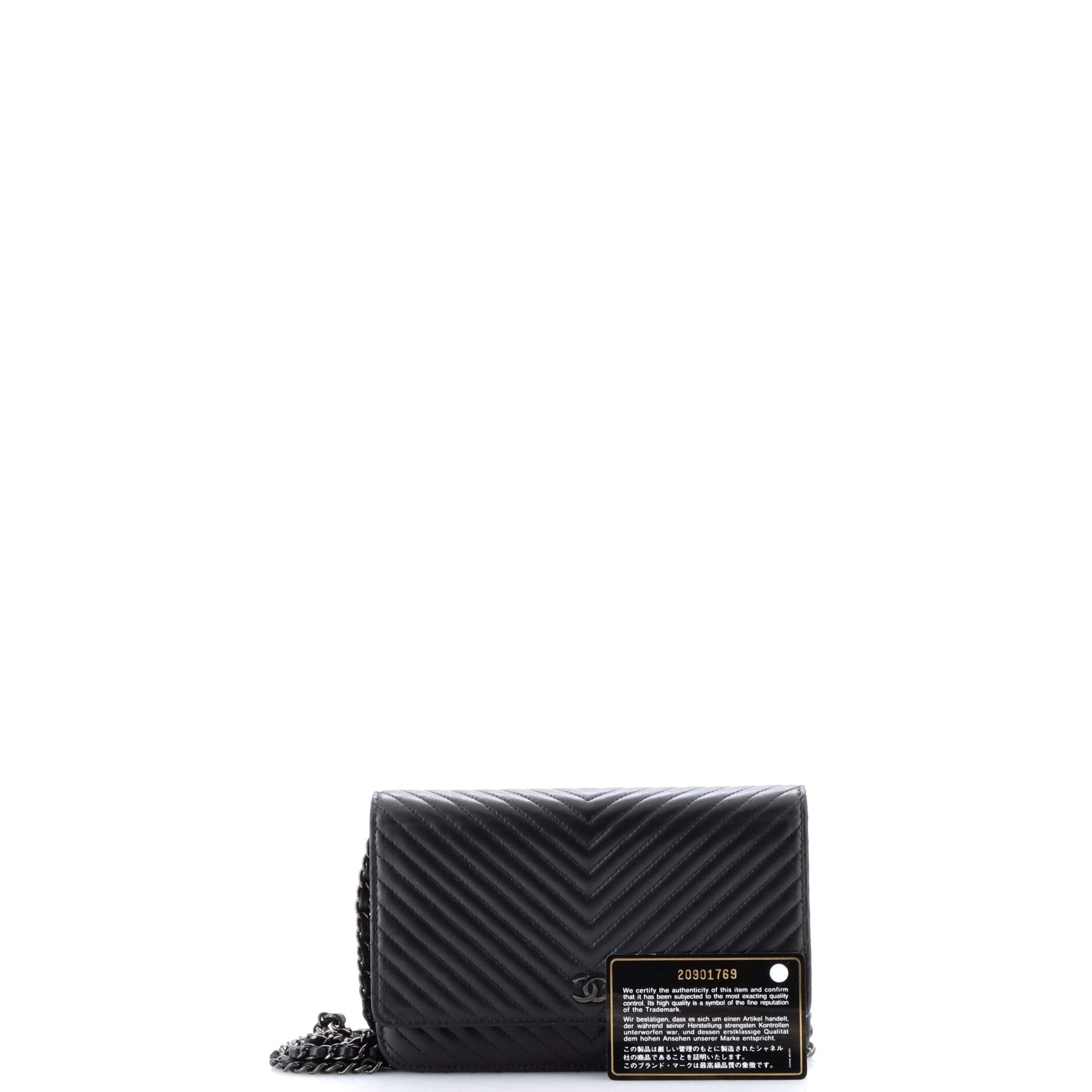 So Black Wallet On Chain Chevron Lambskin